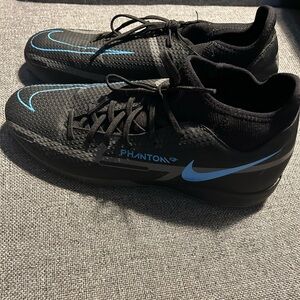 Nike Men’s Phantom GT2 DF Academy IC Black - Grey Iron Size 8